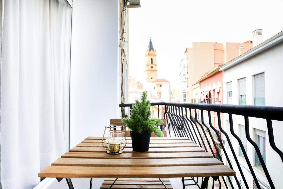 Family Apartment In The Malaga City Center Exterior photo