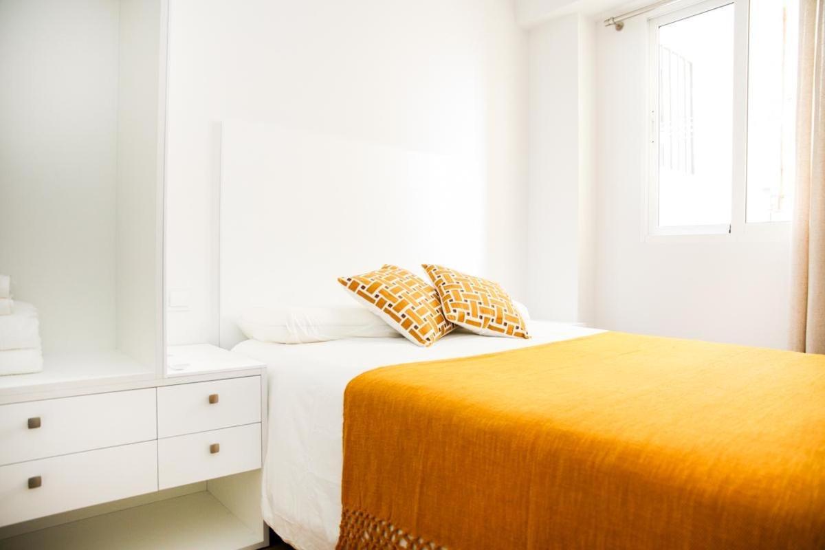Family Apartment In The Malaga City Center Exterior photo